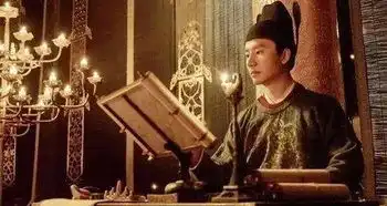 白起坑杀四十五万赵军后,子孙为赎罪永不从军,结果出了个白居易
