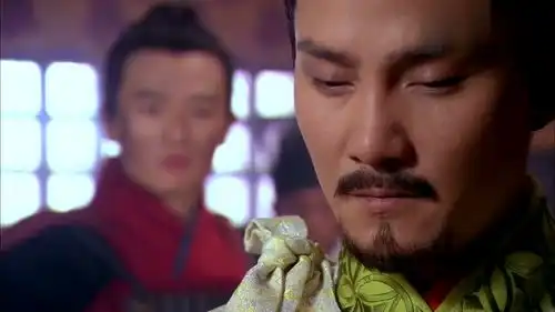 精忠岳飞本来疑惑岳云的及时赶到,看到岳飞的奏章后,赵构气的