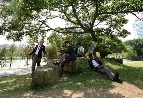 厦门大学校草端木磊刷脸被拒网友笑泪
