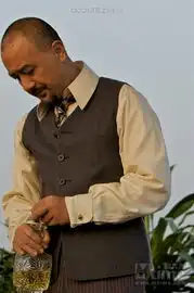 让子弹飞剧照老管家