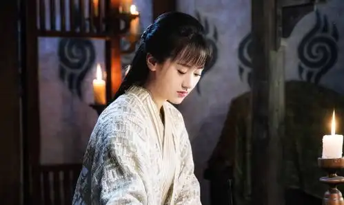琉璃成毅火了,女主却一直被骂,袁冰妍无奈为剧情背锅
