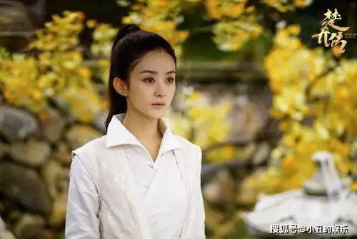 不怕别人优秀,就怕比你优秀的人,比你还努力赵丽颖动态真抢镜
