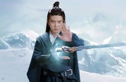 与君初相识最弱妖王上线长意救出卿玄,他却想当长意的岳丈