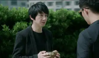苏可动物世界剧照神秘一笑角色正邪莫测引观众好奇
