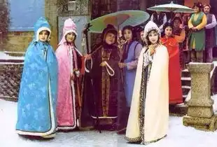 她为87版红楼梦设计2千多套衣服却因此与丈夫离婚
