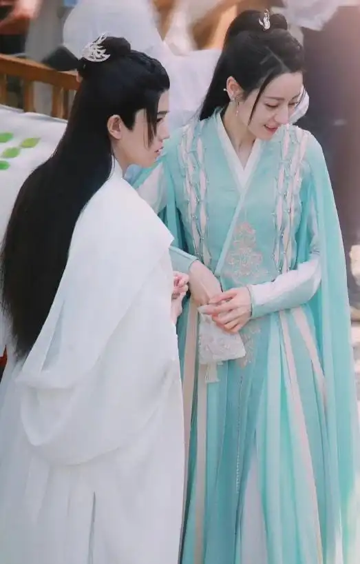 与君初相识公布定档日期,打破多平台分流的谣言,绝对是独播