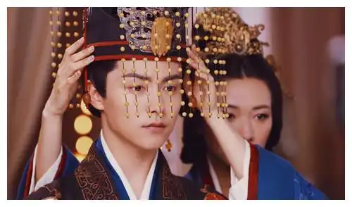 曹操有7个漂亮女儿,为何都嫁给了同1个人他是谁如此优秀
