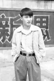 山楂树之恋再曝定妆照李彦明饰演李健康