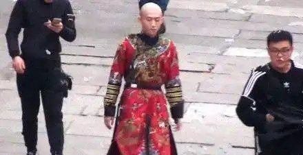 张一山鹿鼎记造型曝光,演他七个老婆的女星都好美
