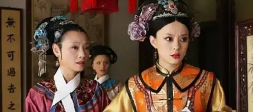 甄嬛传端妃第一次上场时穿的衣裳是绿色的,她的用意谁注意到了
