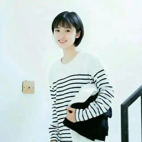 新流星花园沈月造型雷人可我觉得她这样穿很百搭
