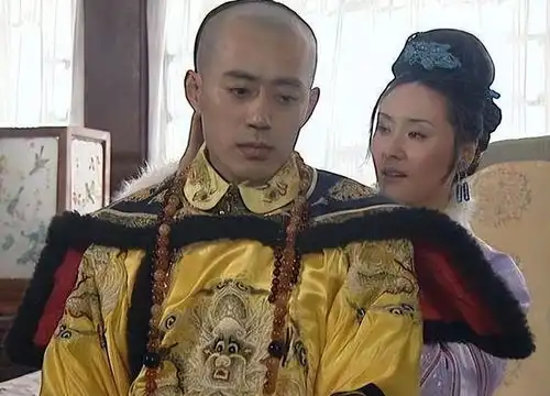 重温康熙王朝才懂,孝庄大闹灵堂,揭开了董鄂妃的死另有隐情
