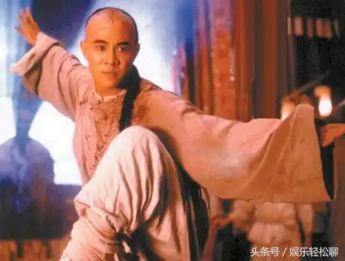 郑恺挑战李连杰演黄飞鸿十三姨剧照辣眼睛,网友求放过经典
