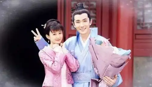 力压赵丽颖夫妇比杨幂嘴毒,被大导骗婚,却靠知否爆红了
