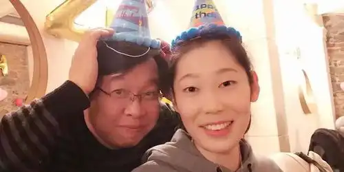 关注讲述我和朱婷7年7个故事,见证一个明星代表的诞生