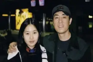 张艺谋的大女儿,只比继母小了两岁,如今嫁给了爱情收获幸福
