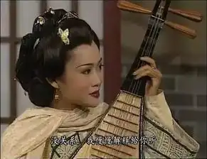 偶遇最美阿珂梁小冰,49岁身材气质像个仙女,但近照看着让人唏嘘
