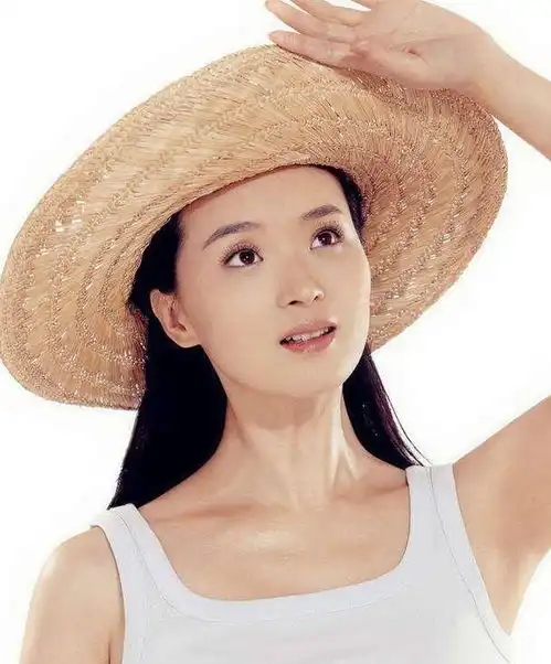 嫁大12岁富豪,豪宅能看故宫,被继子瞧不起,晴格格现状如何
