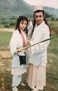 珍贵剧照97版天龙八部未公开合影,那时的李若彤,颜值无敌
