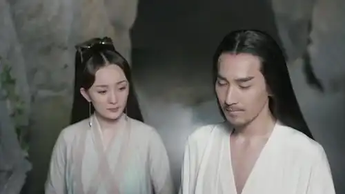 三生三世十里桃花墨渊醒了,看来东皇钟也压不住擎苍了
