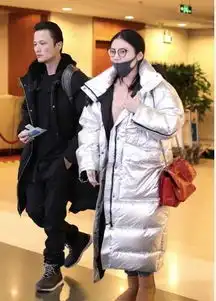 近日余罪女二徐冬冬宣布分手,身材前凸后翘,网友评论他不懂珍惜
