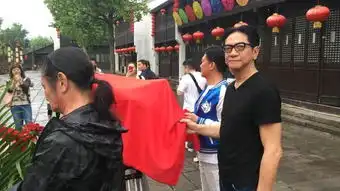 僵尸后陈友再出山,搭档钱小豪再拍僵尸片,还记得九叔师弟吗

