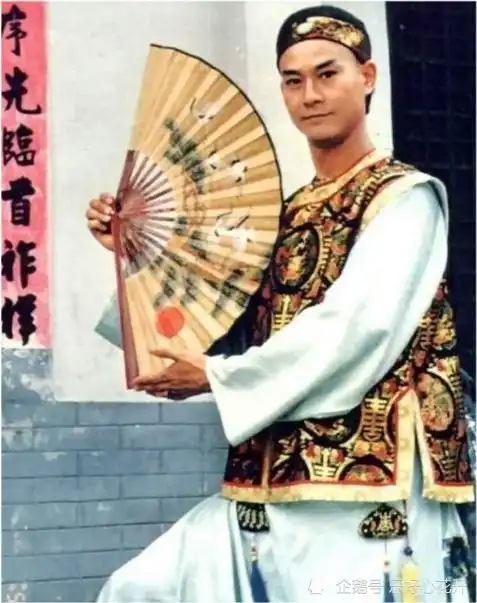 同样的英俊潇洒,周润发和郑少秋谁是你心目中的真正男神
