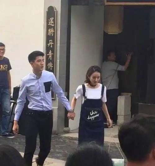 赵丽颖大摇大摆的和他秀恩爱,网友好般配,可惜只是剧照