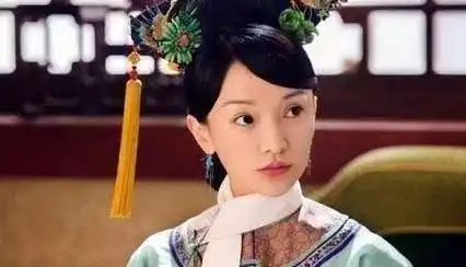 如懿传周迅演15岁大烟嗓被吐槽,谢娜开怼,网友能不能就事论事
