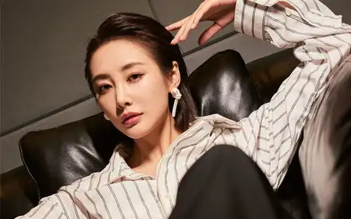 娱乐点评李易峰许魏洲白敬亭李纯王楚然王嘉尔
