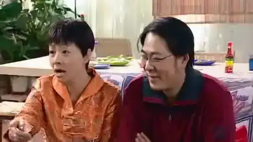 家有儿女鼠标去刘星家拜年,聊天方式老套
