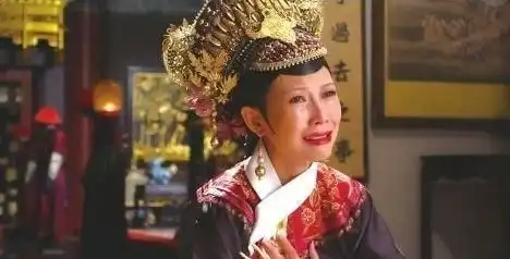 为什么令妃生前只被升到了皇贵妃,死后才追封皇后呢
