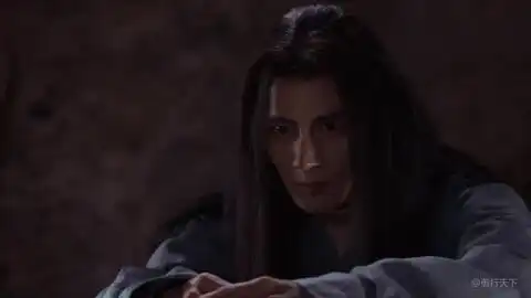 将夜,半截道长教隆庆研制通天丸无果,被隆庆吸干全部功力而死1
