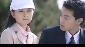 男女主在厕所的尴尬相遇

