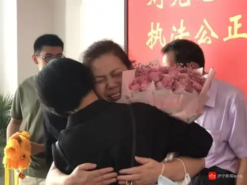时隔31载,终于找回你这一幕让人动容
