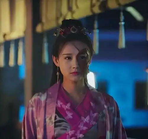 祝绪丹的紫衣周芷若,迪丽热巴的紫衣凤九,谁让你一见倾心