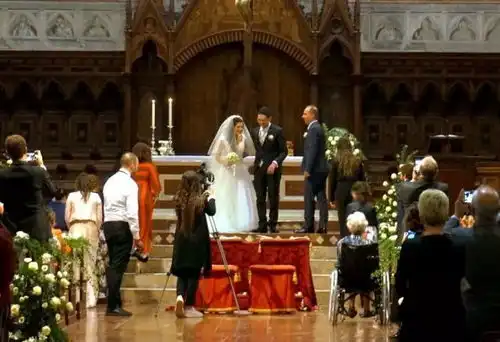 追寻意大利之史诗与美景奥尔维耶托古城教堂遇上婚礼
