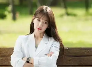 抹茶美妆朴信惠把它从匹诺曹带到doctors
