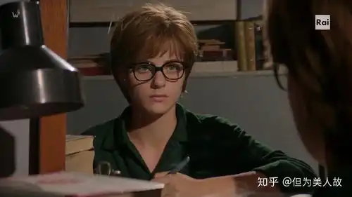 我的天才女友12lena在比萨学院发生的事情
