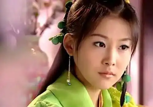 这部剧的女主穿一身花花绿绿的衣服,是很多人心中的白月光
