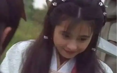 金庸剧中的甜妹何美钿,一个钟灵,加上一个仪琳,就能封神

