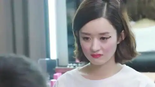 倾城时光厉致诚给林浅化妆,把颖宝画丑了,然后浪漫求婚

