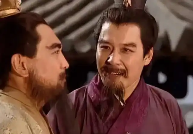 曹孙刘之前,此人可谓最大的三国乱世枭雄
