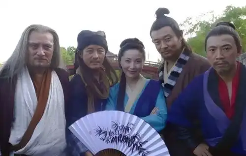 他们是梁山排末尾的七大废柴,金庸笔下却成大侠,郭靖见了要跪拜
