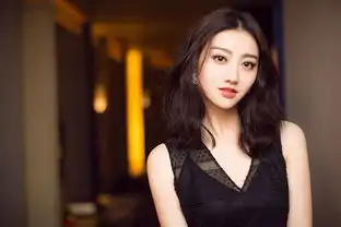 景甜穿吊带睡衣在直播间,网友女神
