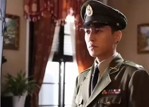 他是史上唯一的五面红色特工战功卓著行动隐秘...
