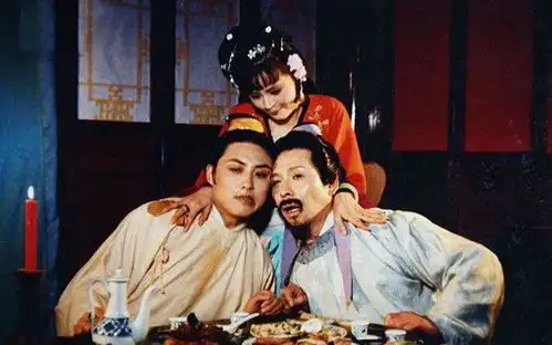 87版红楼梦面试时她懒散地坐着,满脸不屑,导演你啥意思
