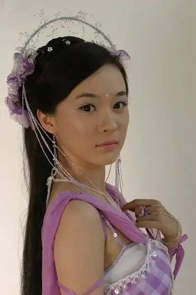 欢天喜地七仙女的紫儿到底有多美,赵丽颖告诉你她都不如
