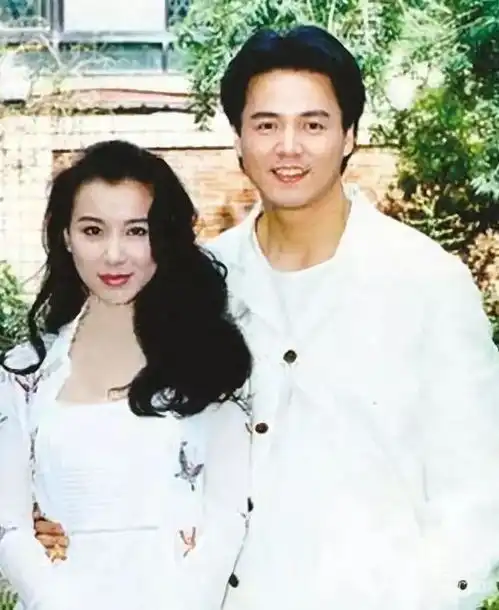 因为张庭,与林瑞阳3年2次离婚的曾哲贞,继划清界限后又曝新情况
