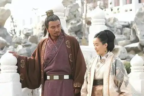 常被误认是汉族的满族男星,个个都是实力派,看你会不会认错
